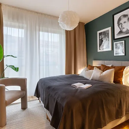 Days Apartment Prag